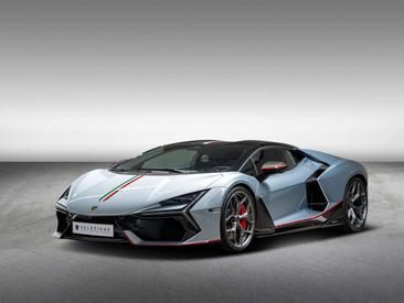 Lamborghini Revuelto — photo 10