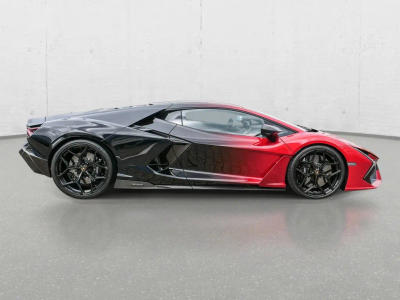 Lamborghini Revuelto Revuelto