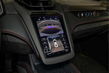 Lamborghini Revuelto — photo 28