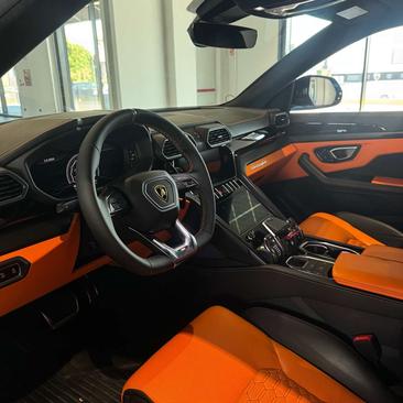 Lamborghini Urus — photo 8