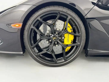 Lamborghini Revuelto Revuelto — photo 9