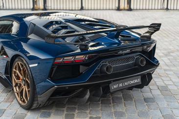 Lamborghini Aventador SVJ — photo 34