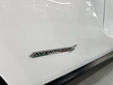 Lamborghini Aventador S — photo 41