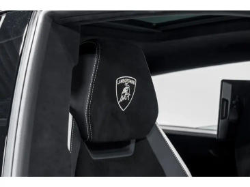 Lamborghini Urus S Urus Performante — photo 42