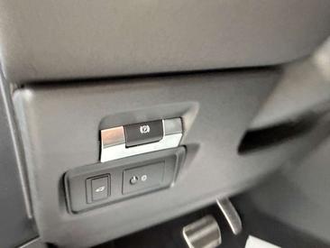 Land Rover Range Rover Evoque P200 — photo 19