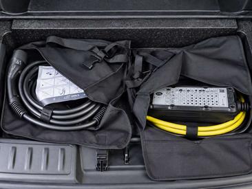 Land Rover Range Rover Evoque P300 — photo 13