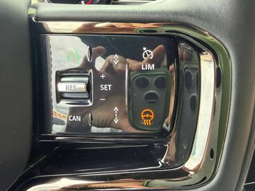 Land Rover Range Rover Sport D250 — photo 18