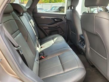 Land Rover Range Rover Evoque P250 (2022) — photo 12