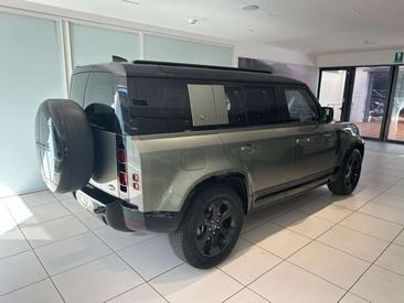 Land Rover Defender 110 75th Anniversary Edition — photo 5