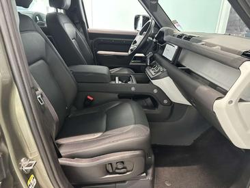 Land Rover Defender 110 75th Anniversary Edition — photo 15