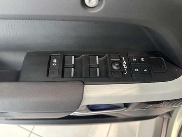 Land Rover Defender 110 75th Anniversary Edition — photo 19