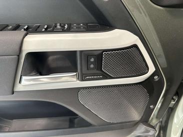 Land Rover Defender 110 75th Anniversary Edition — photo 20