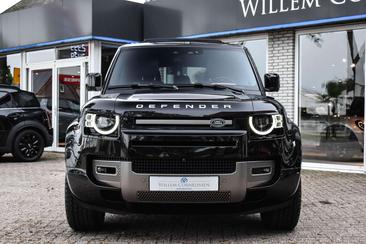 Land Rover Defender 110 P400e — photo 12