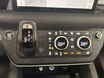 Land Rover Defender 110 75th Anniversary Edition — photo 24