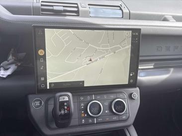 Land Rover Defender D350 — photo 9