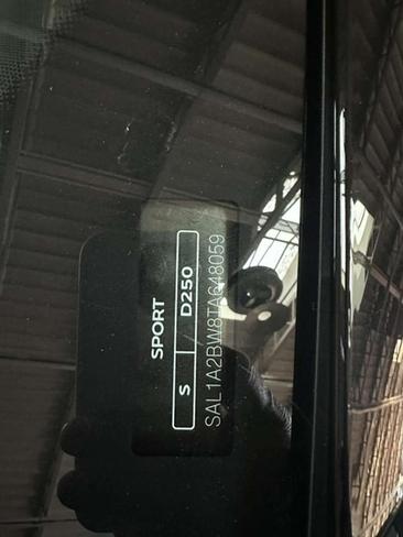 Land Rover Defender 110 75th Anniversary Edition — photo 32