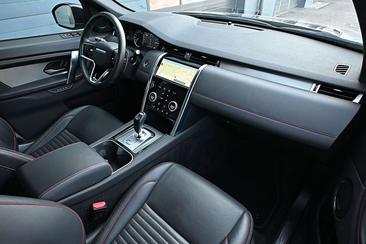 Land Rover Discovery Sport P300e — photo 4