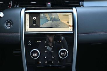 Land Rover Discovery Sport P300e — photo 6