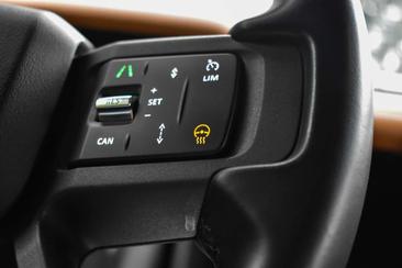 Land Rover Defender 110 P400e — photo 25