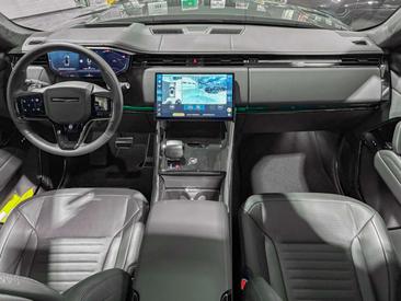 Land Rover Range Rover Sport SV Edition One — photo 9