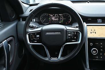 Land Rover Discovery Sport P300e — photo 14