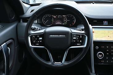 Land Rover Discovery Sport P300e — photo 15