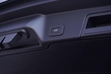 Land Rover Range Rover Evoque P269e — photo 10