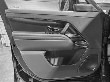 Land Rover Range Rover Sport SV Edition One — photo 13