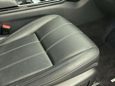 Land Rover Range Rover Velar P400e — photo 9