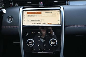 Land Rover Discovery Sport P300e — photo 21