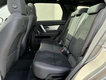 Land Rover Discovery Sport P300e — photo 8