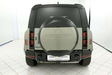 Land Rover Defender 90 D200 MHEV — photo 6