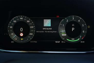Land Rover Range Rover Evoque P269e — photo 17