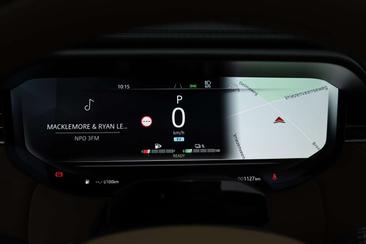Land Rover Range Rover Sport P550e — photo 14