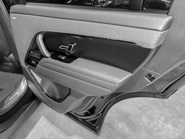 Land Rover Range Rover Sport SV Edition One — photo 22