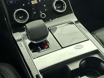 Land Rover Range Rover Velar P400e — photo 19