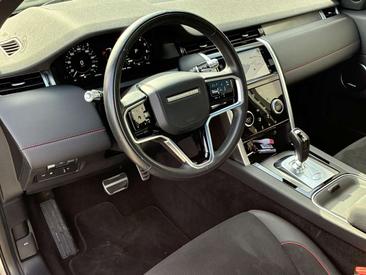 Land Rover Discovery Sport P300e — photo 13
