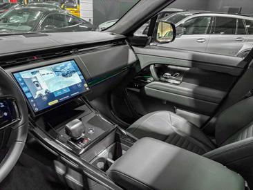 Land Rover Range Rover Sport SV Edition One — photo 23