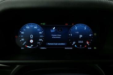 Land Rover Defender 90 D200 MHEV — photo 13