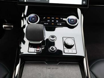 Land Rover Range Rover Sport P510e — photo 9
