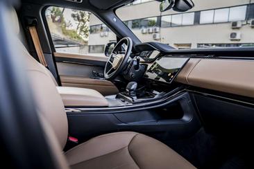Land Rover Range Rover Sport P460e — photo 8