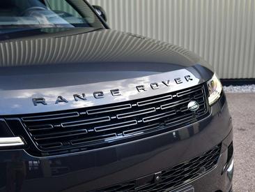 Land Rover Range Rover Sport P550e — photo 17