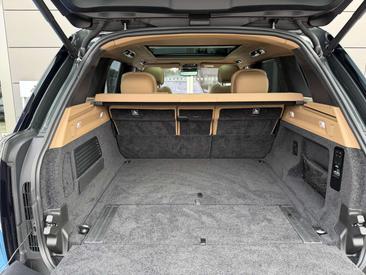 Land Rover Range Rover P510e — photo 30