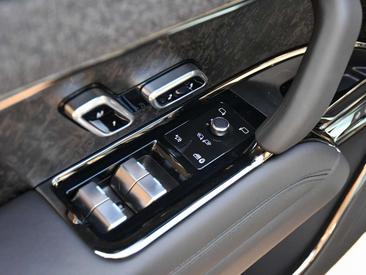 Land Rover Range Rover Sport P550e — photo 23