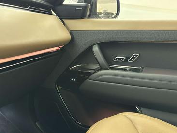 Land Rover Range Rover Sport P460e — photo 28