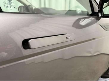 Land Rover Range Rover Evoque P160 — photo 13