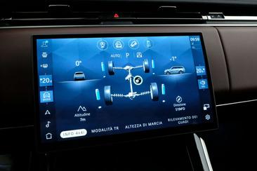 Land Rover Range Rover Sport D250 — photo 17