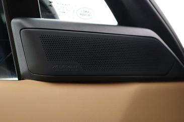 Land Rover Range Rover Sport P550e — photo 35