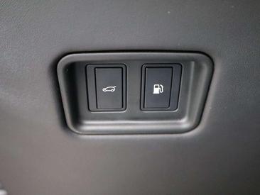Land Rover Range Rover Sport P510e — photo 28