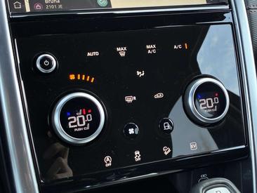 Land Rover Discovery Sport P300e — photo 34